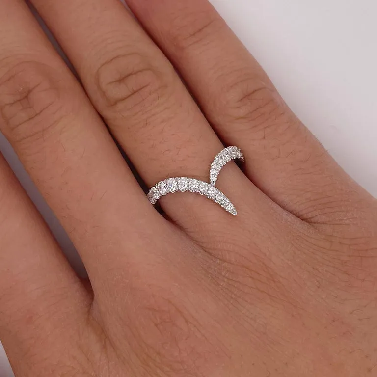 14k White Gold V Diamond Band