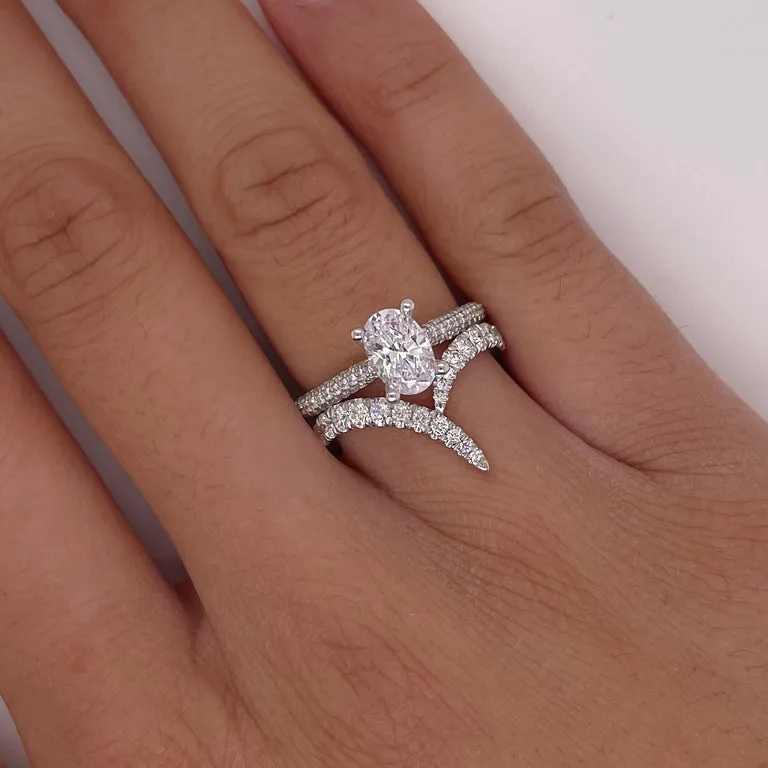 14k White Gold V Diamond Band