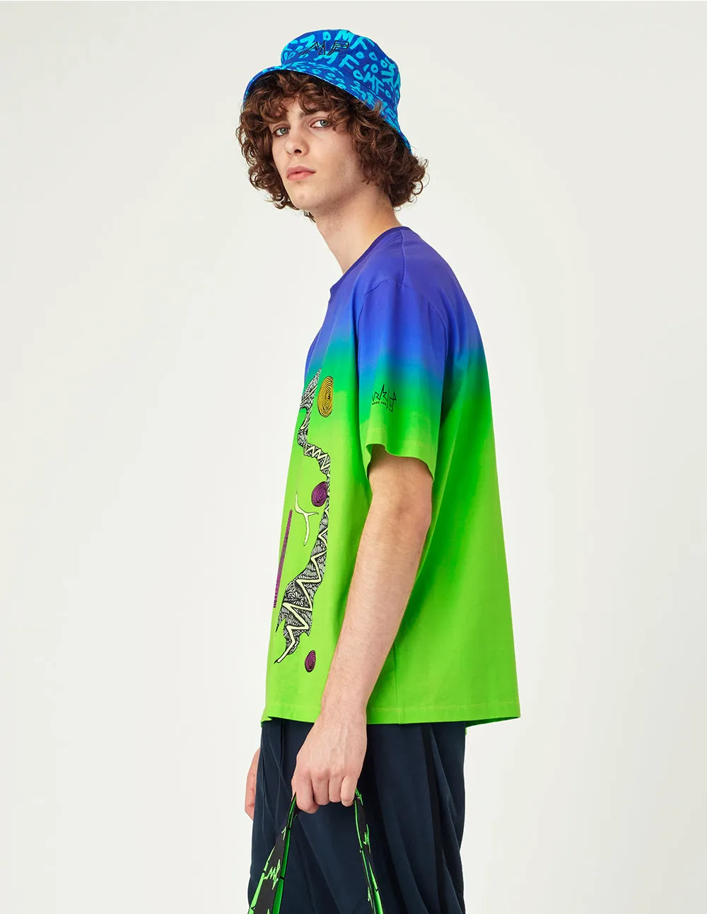 Graffiti prints simple round neck