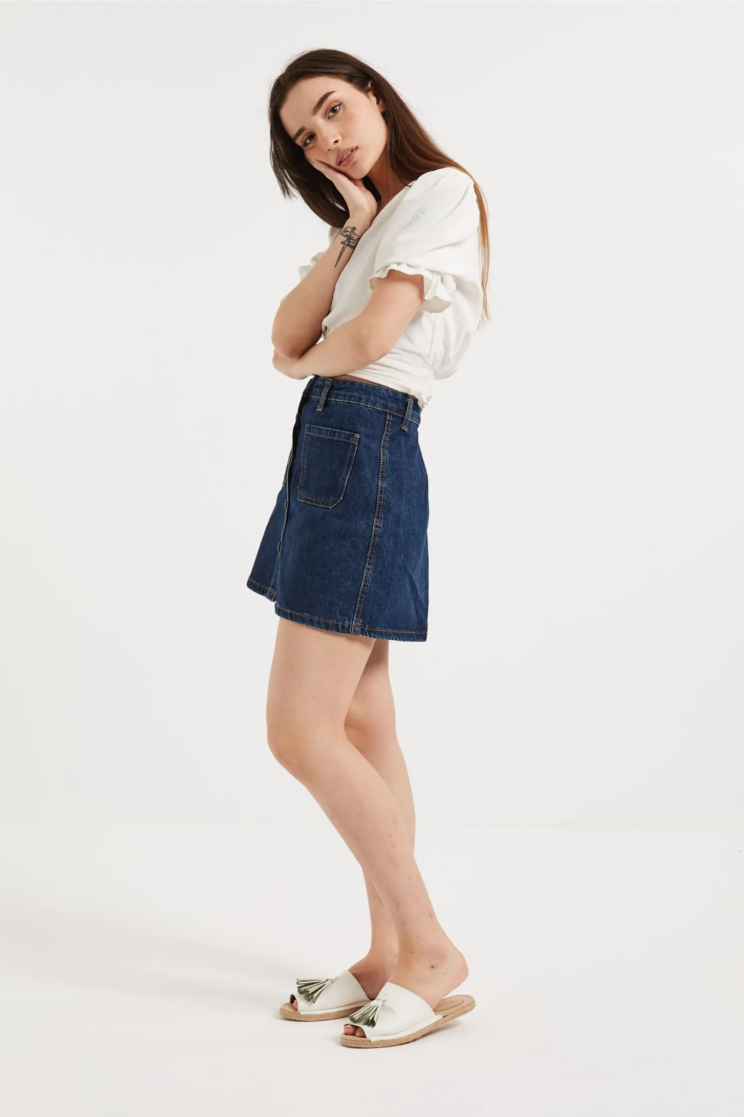 HOLLOW CROP TOP - WHITE