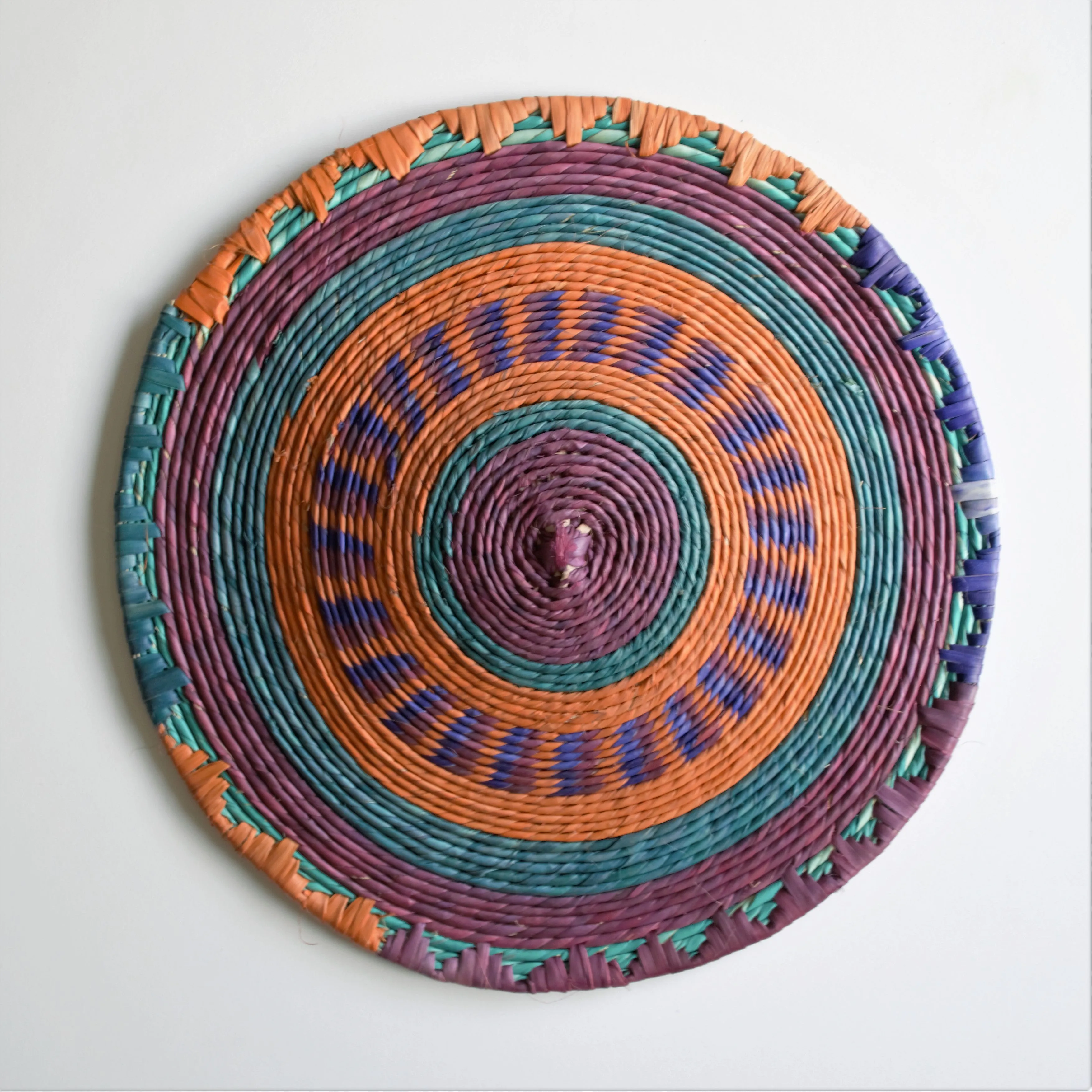 Kitchen decor African plate, Sudanese wall basket