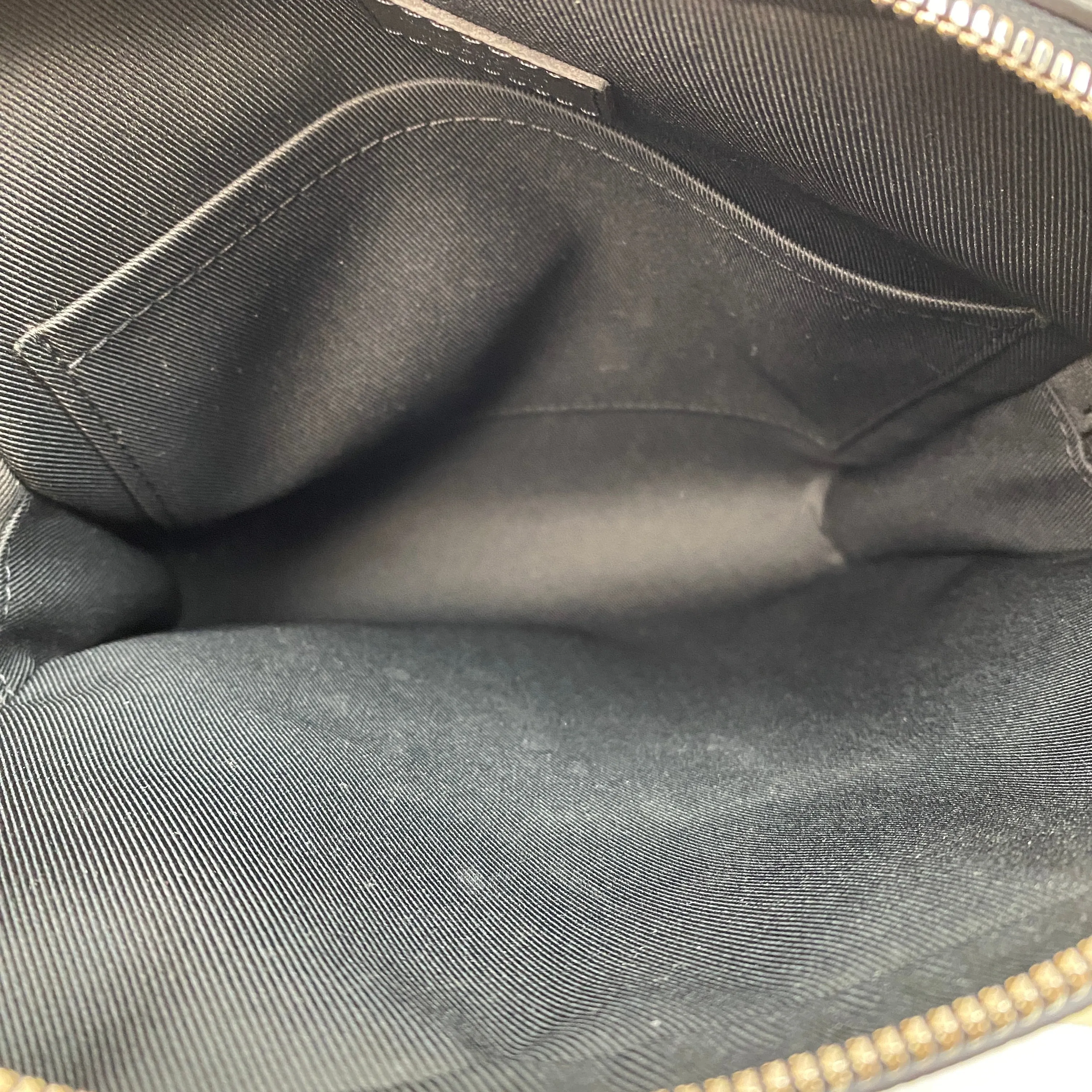 Louis Vuitton Taiga Alex Messenger BB