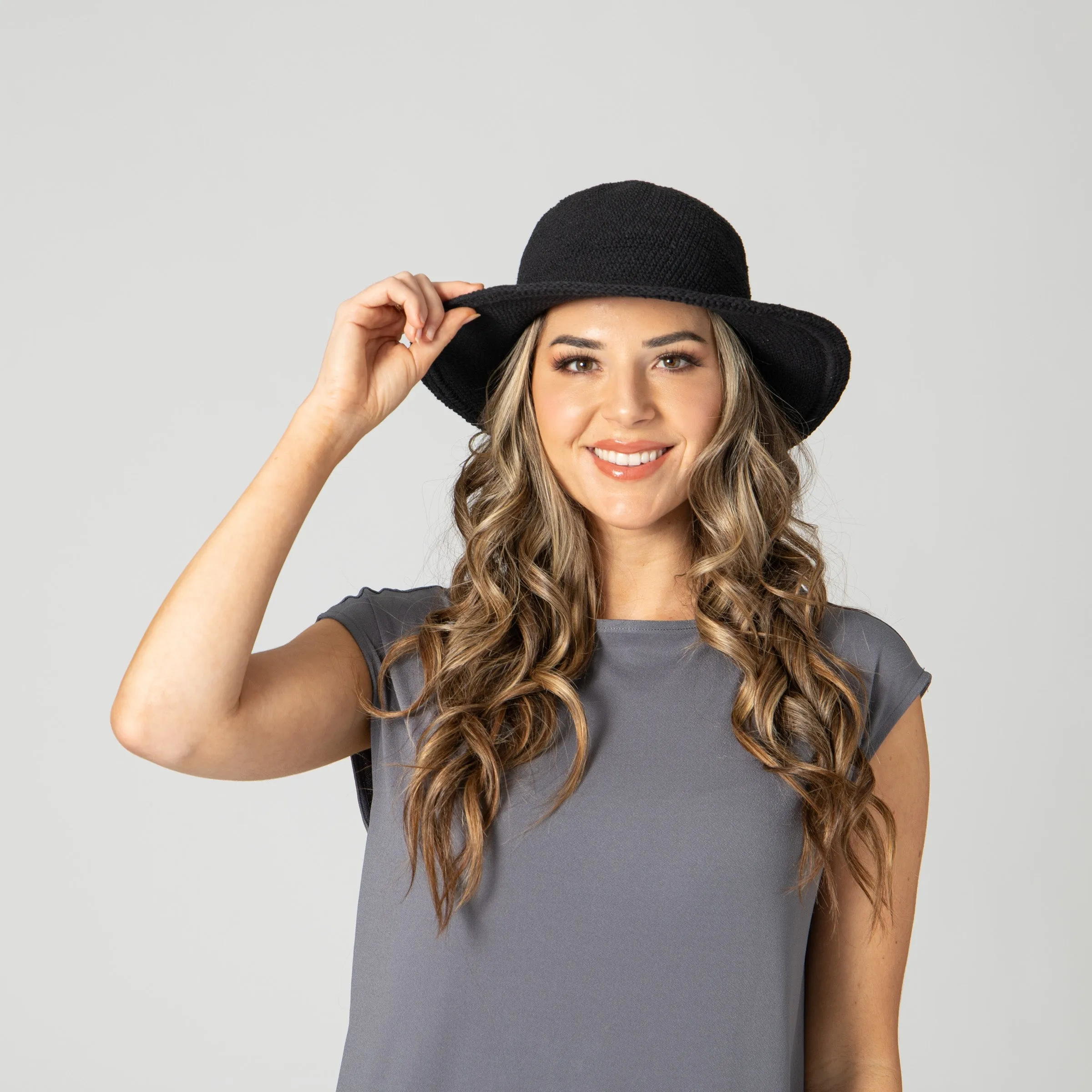 Women's Crocheted Brim Hat