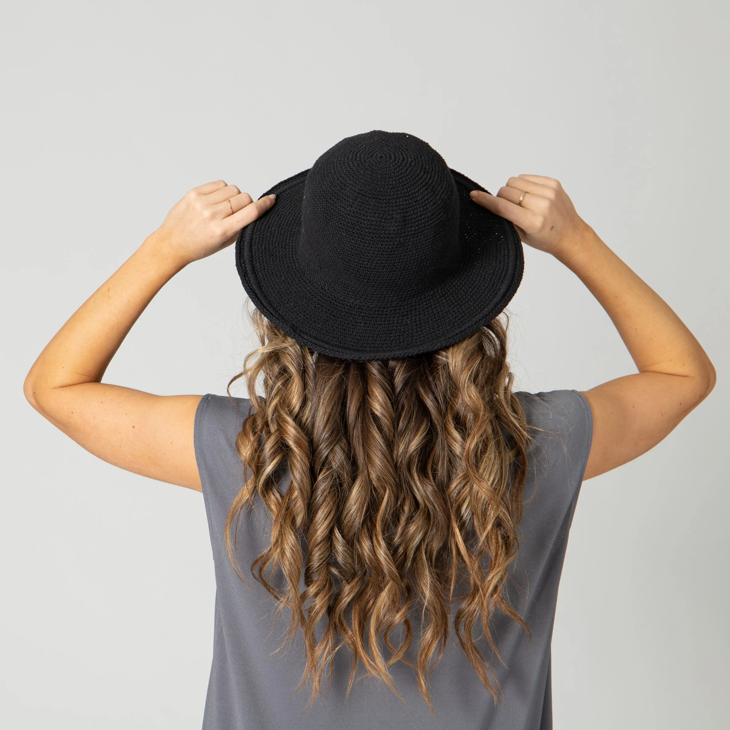 Women's Crocheted Brim Hat